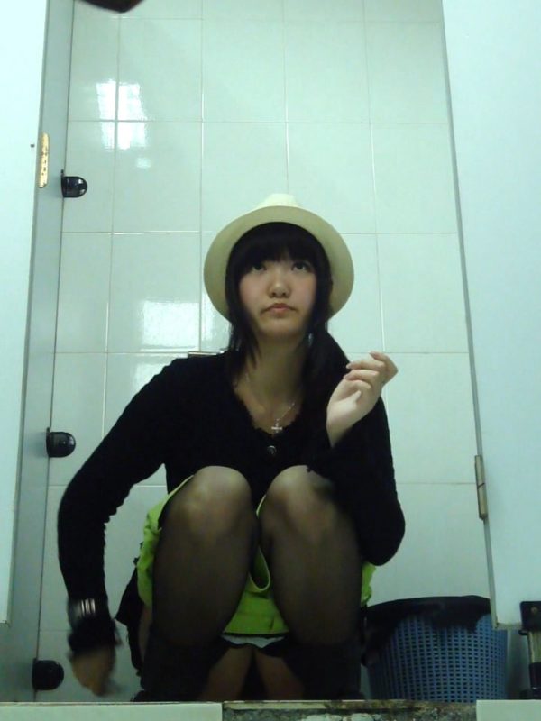 中国のトイレの盗撮：サーカス（マクシタン）パノラマトイレットショット[3/7]